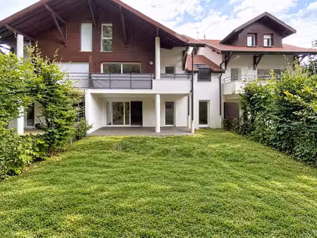 beau t4 en rez-de-jardin