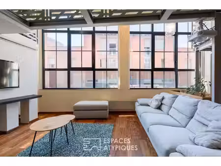 loft contemporain lumineux avec verrière hors norme