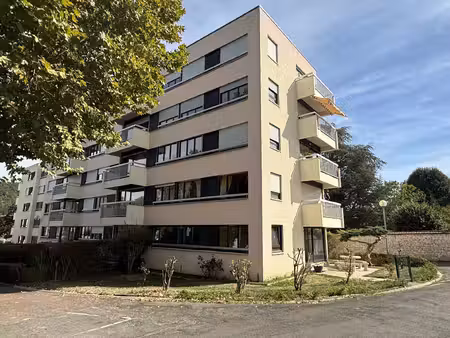 bel appartement en plein centre ville de vernon