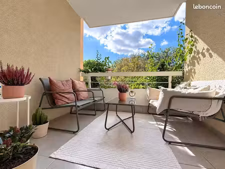 vente apparemment t3 terrasse parking
