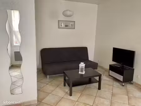 studio meublé – marseille quartier baille