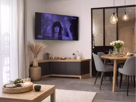 ? à vendre – maison entièrement rénovée avec piscine  jacuzzi et jardin – plan-de-cuques