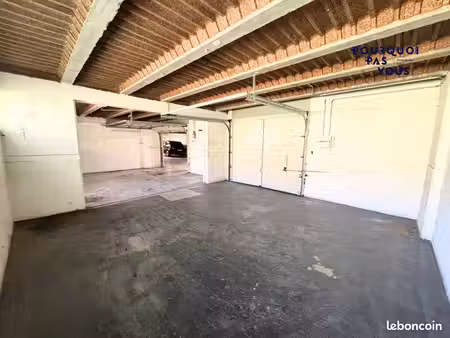 parking/box 50 m² bron