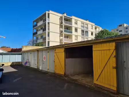 garage/box 13 m² lyon