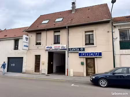immeuble 9 pièces 162 m²