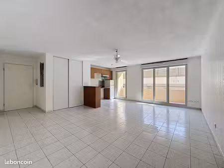 marseille 3e – t3 de 73 m² avec balcon