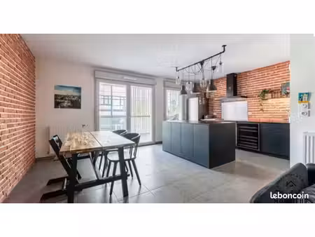 appartement t3 métro vaulx en velin la soie