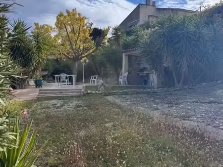 terrain 300 m² saint mitre les remparts