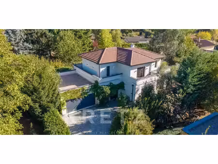 maison avec piscine et terrasse saint-didier-au-mont-d’or (69)