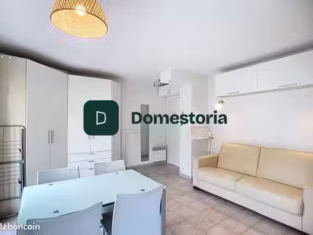 studio 1 pièce 27 m²