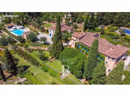 propriété 14 pièces 1100 m²