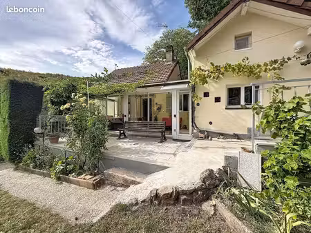 maison de village 4 pièces 70 m²