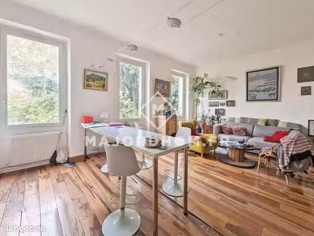 appartement 3 pièces 77 m²