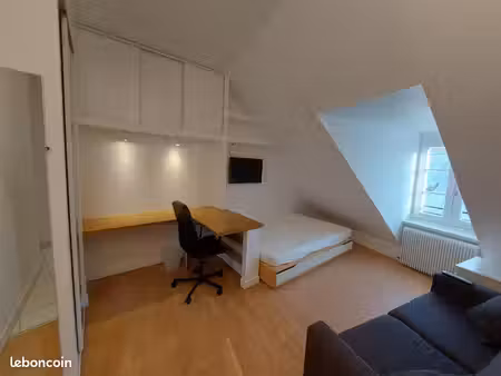 loue meublé  28m2 en parfait état  quartier chaussée d'antin/lafayette  6ème étage avec as