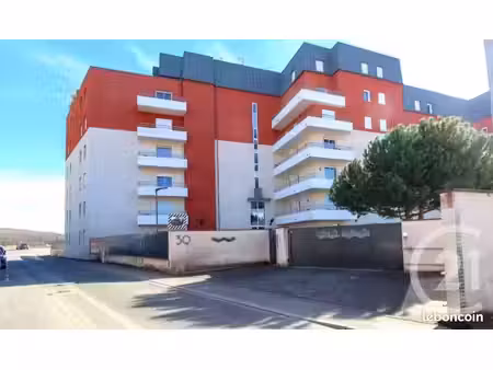 appartement 3 pièces 81 m²