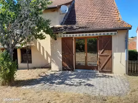 maison de 96 m2-3 chambres-terrain 7000m2-dépendances 125000