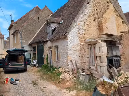 maison dans une impasse au coeur d'un bourg