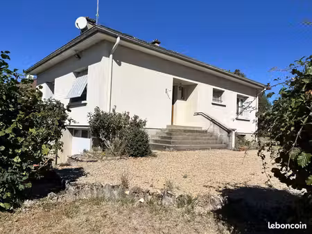 villa 5 pièces 80 m²