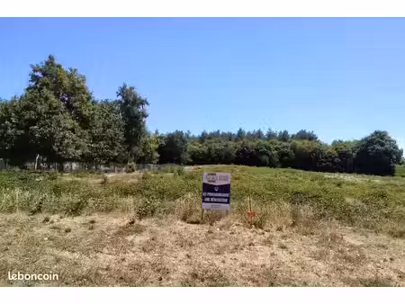 terrain à bâtir de 1835 m² à le breil-sur-merize (72)