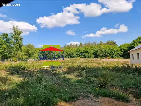 terrain à bâtir de 1090 m² à ardenay-sur-merize (72)