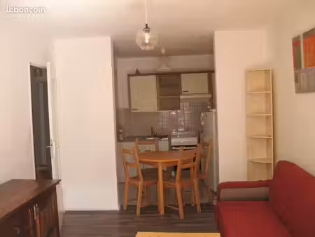 3 pièces  meublé avec parking privé couvert et balcon