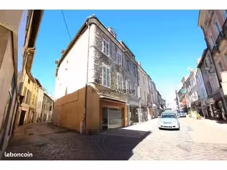 immeuble 10 pièces 242 m²
