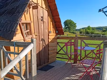 cabane de sorcière. logement insolite