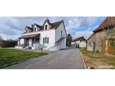 propriété 9 pièces 218 m²