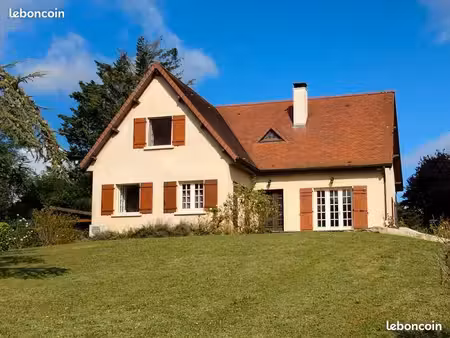 maison de 163m2 sur sous-sol dans un petit village bourguignon