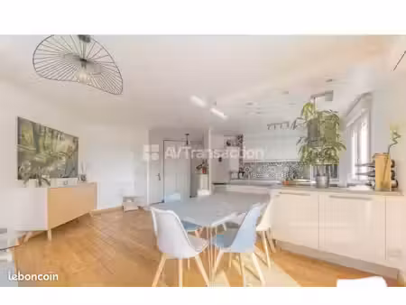 metro republique -beau t3 68m²- balcon- garage pour 3 vehicules