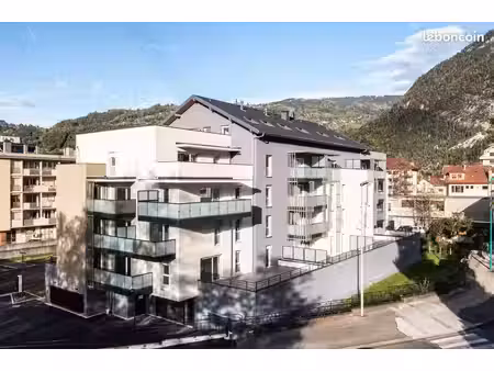 grand 3 pieces avec balcon