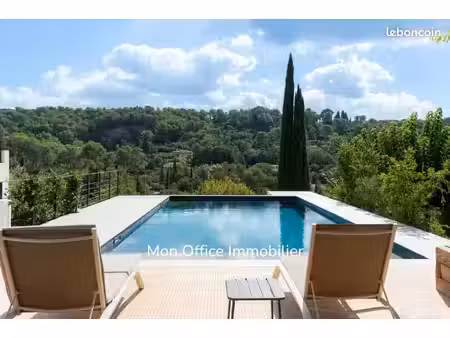 maison 5 pièces 240 m²