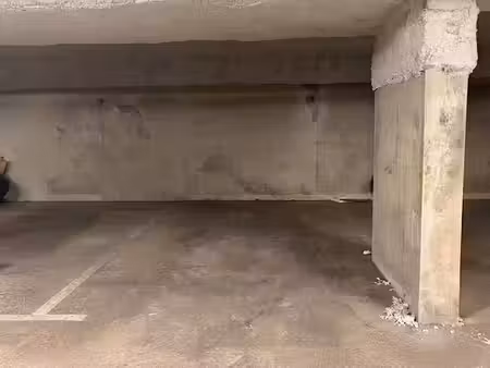 parking sous-terrain 8min gare d'annemasse