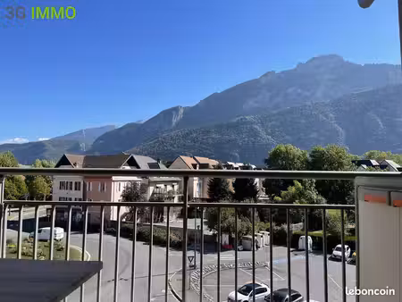 appartement t2 recent | terrasse sud-est et vue dégagée | centre bonneville
