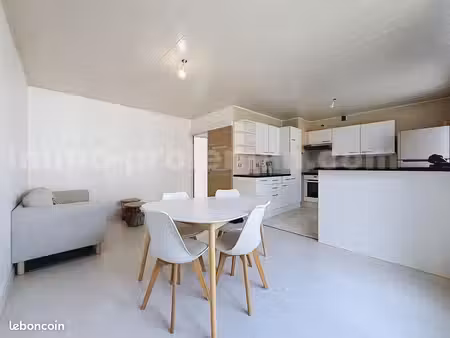 appartement 3 pièces 60 m²