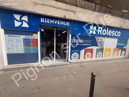 local commercial 141 m² paris