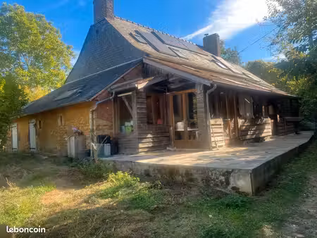 maison en pierre à la campagne à vendre