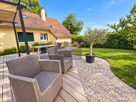 villa 8 pièces 167 m²