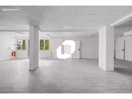 bureau 415 m²