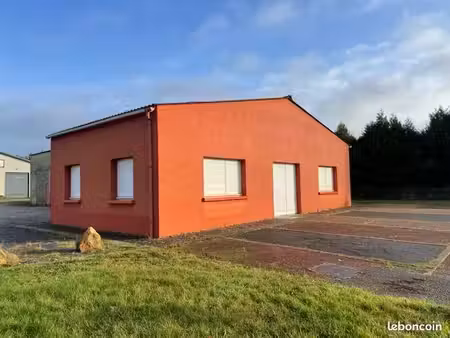 entrepôts + bureaux 226 m² neuville sur sarthe