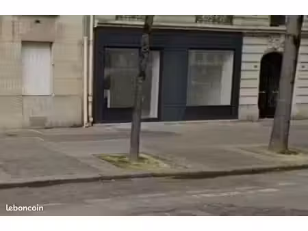 local 77 m² paris