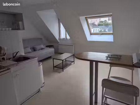 studio meuble 25m2 hyper centre lumineux
