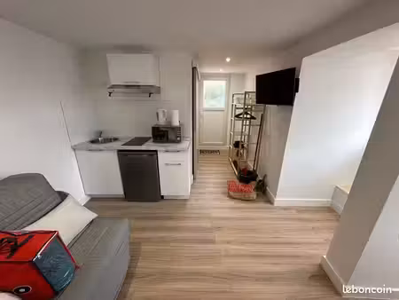 très beau studio neuf