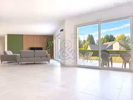 maison 8 pièces 245 m²