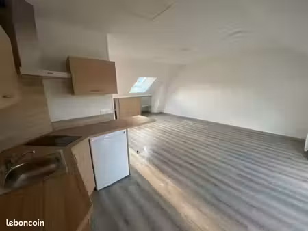 studio 1 pièce 27 m²