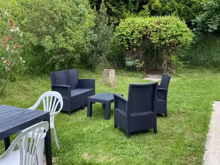 maison à la campagne avec jardin à 2km de neufchâtel