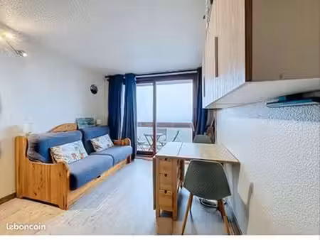 a vendre studio pieds des pistes