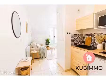 studio 1 pièce 27 m²
