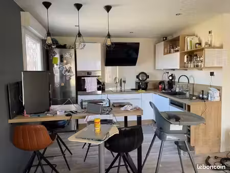 appartement 3 pièces 64 m²