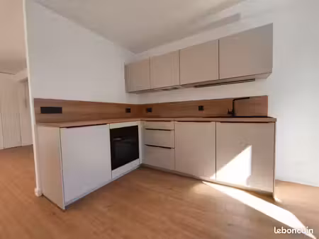 appartement t3 - centre challes-les-eaux